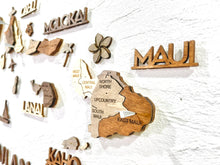 Load image into Gallery viewer, 3D Wood Hawaiian Islands Map 壁掛け木製ハワイ諸島地図【翌日出荷】